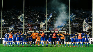 Ascoli-Brescia, tifosi lombardi in aeroporto alla partenza della squadra